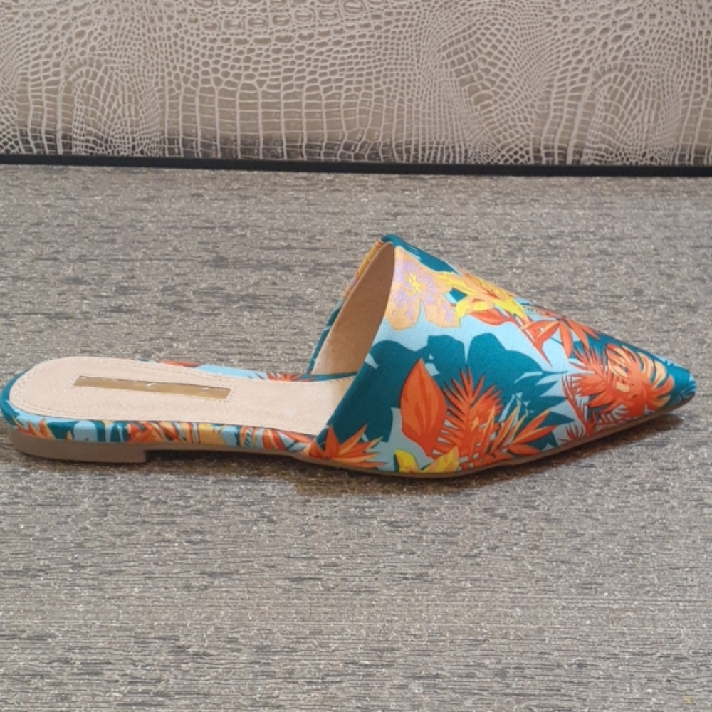 Ladies Shoe